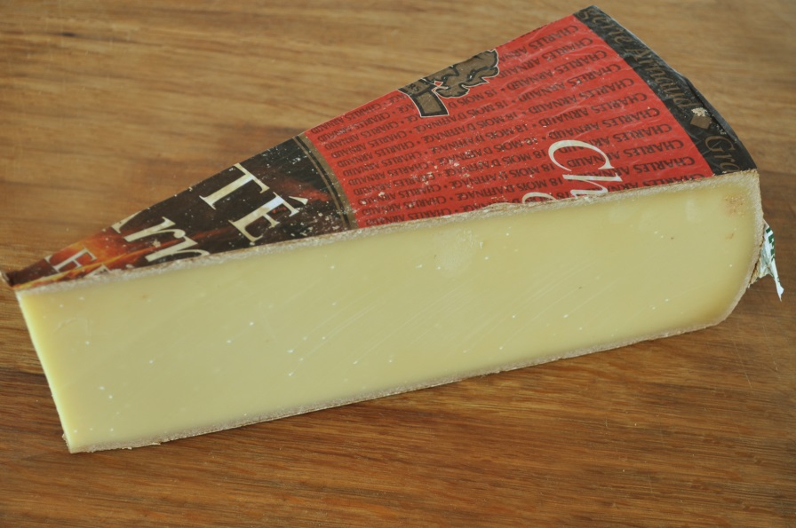 CH 18M Comte Charles Arnaud Reserve p/kg (av 2kg)