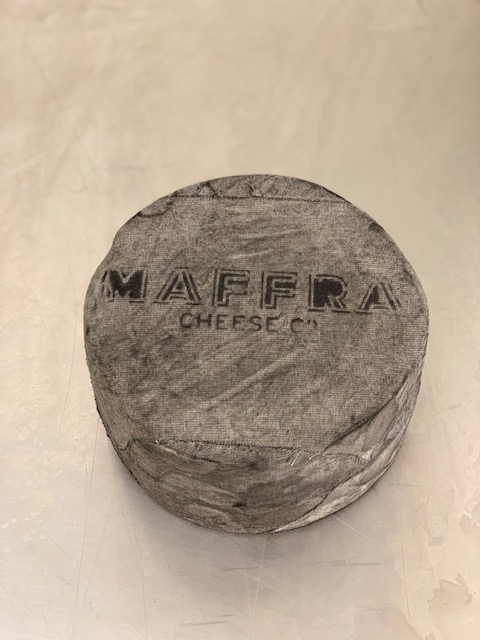 MAF Cloth Ashed Cheddar p/kg (av 2kg)